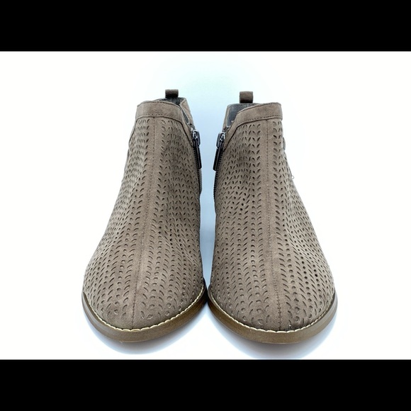 Vince Camuto Campina Suede Bootie Women - Picture 2 of 4